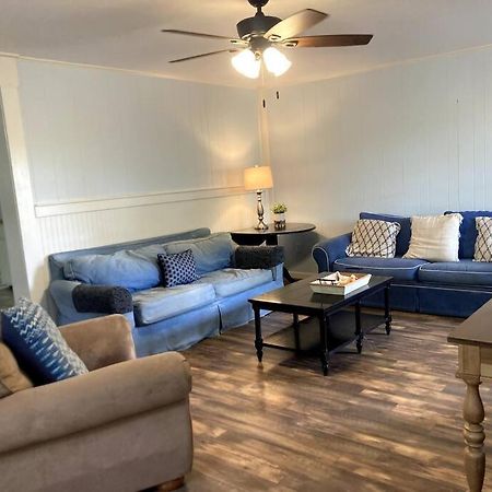 Tucked Away Newly Renovated 2 Bedroom/ 1 Bath Sleeps 8 Beaufort Exterior foto